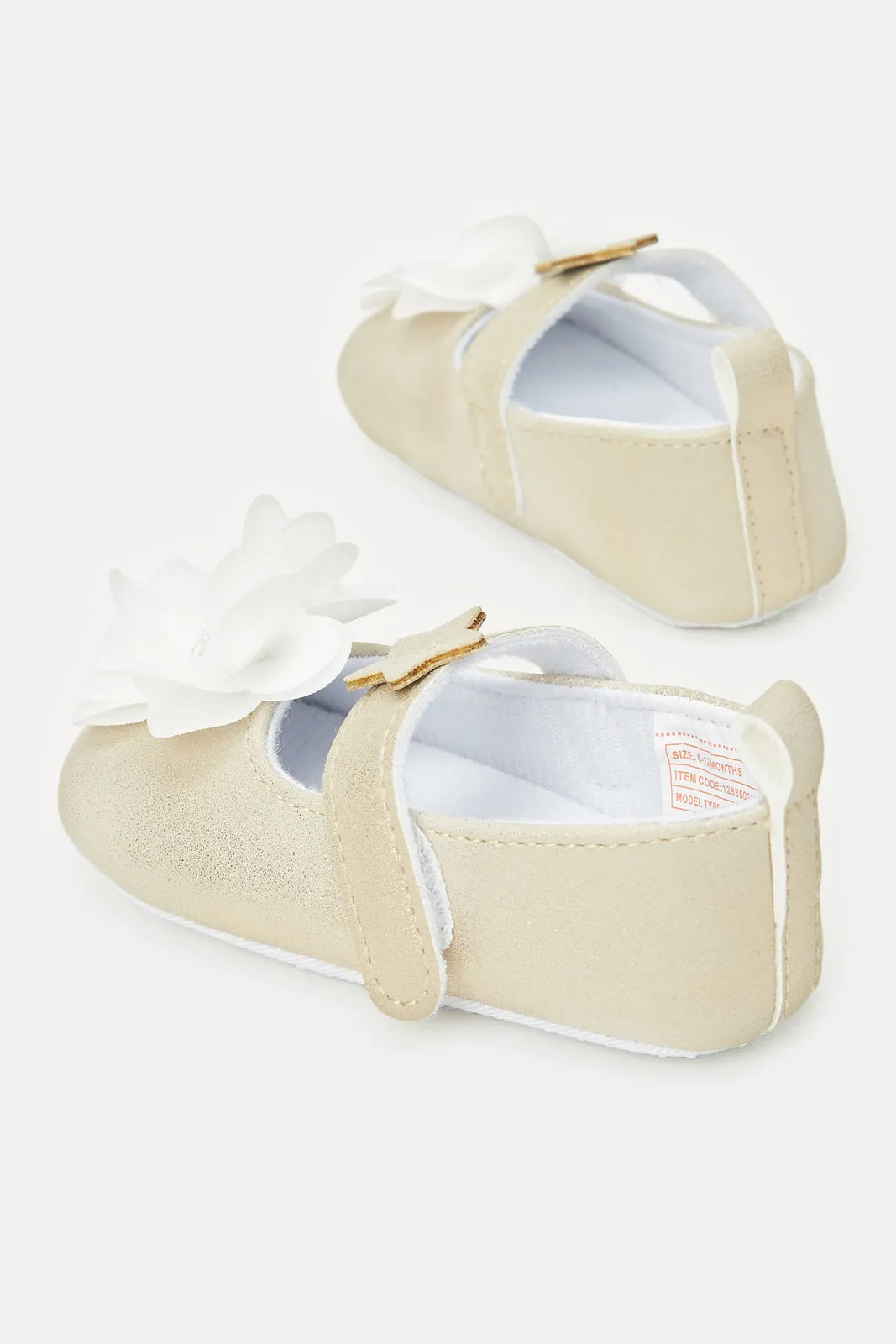 Babies Gold And White Flower Pram Shoe With Headband Set (2 Piece)