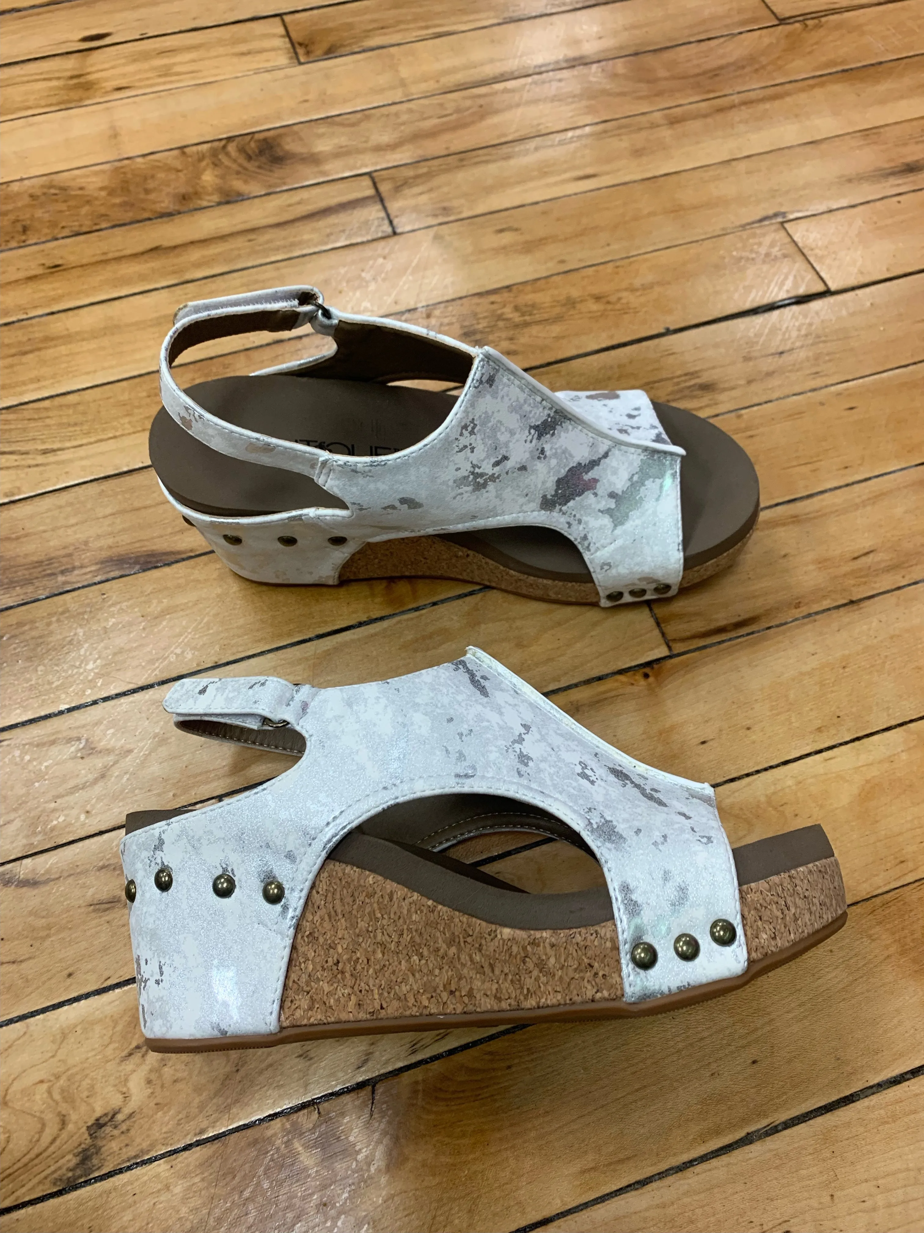 Carley Sandals - White Metallic