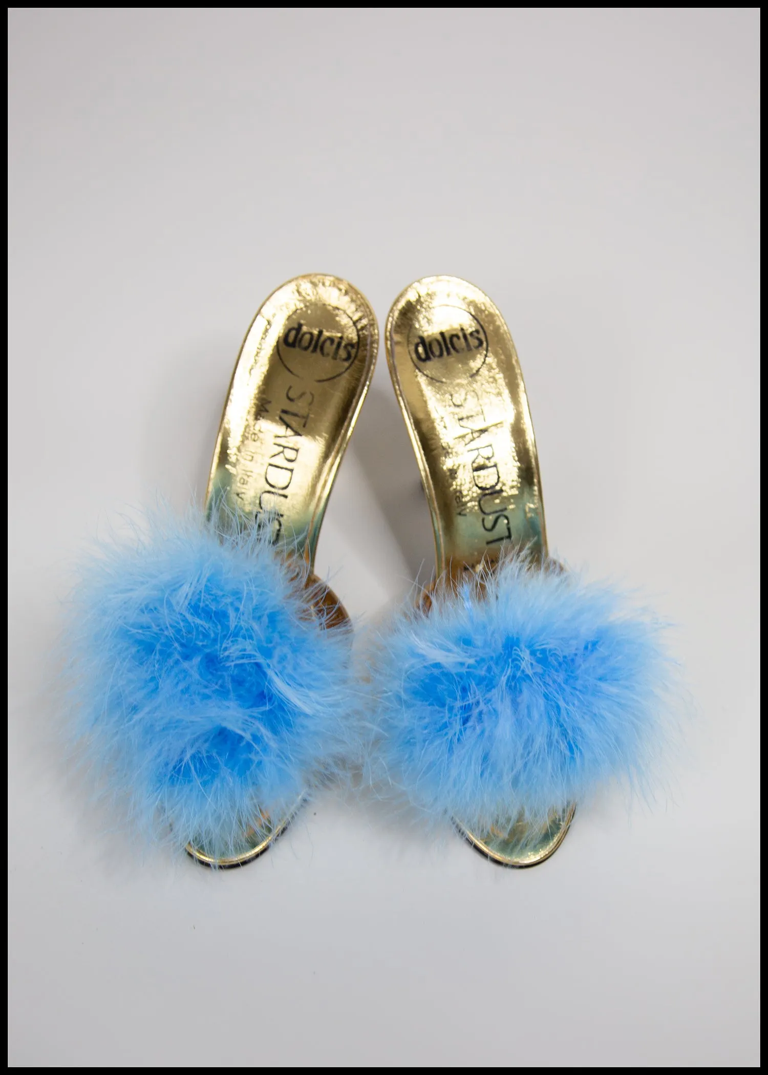 Fluffies - Powder Blue Feather Pompom Shoe Clips