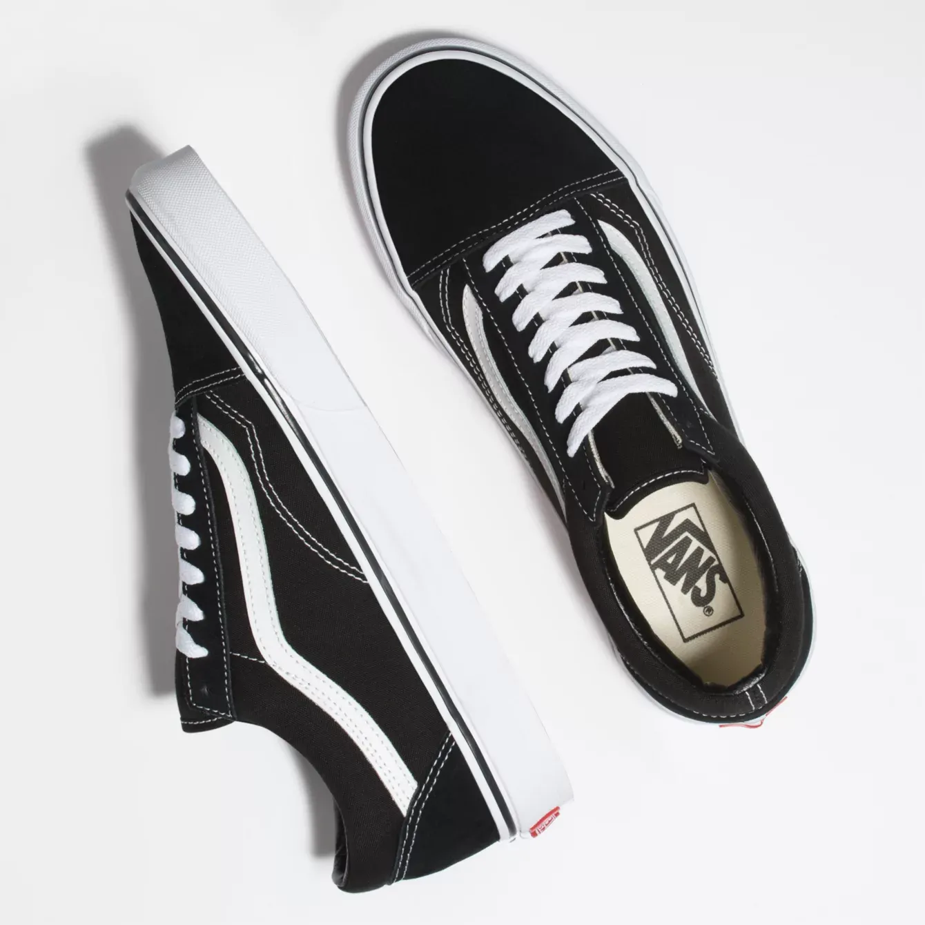 Vans Unisex Old Skool Shoes - Black / White